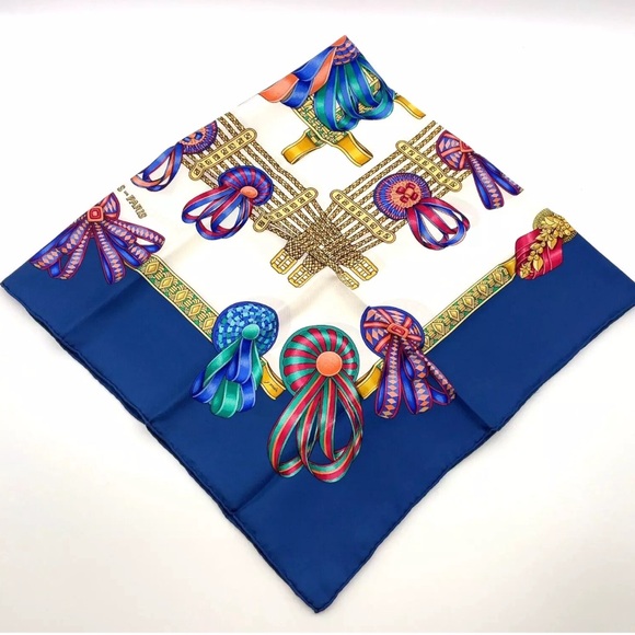 Hermes Carré 90 LES RUBANS DU CHEVAL Silk Scarf W/Box - Picture 5 of 15